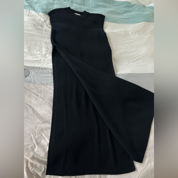 H&M black rib knit dress with high slits - Picture 8 of 11
